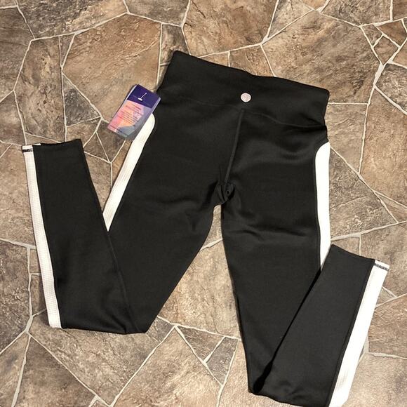 NWT Threads 4 Thought Black & White Sz S Leggings - Picture 11 of 12